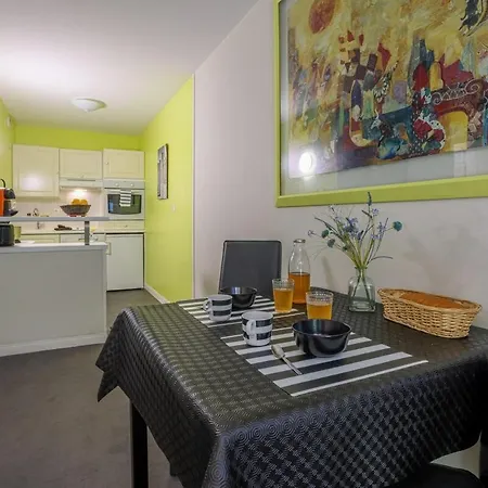 With Terrace 2 Or 4 People דירה *